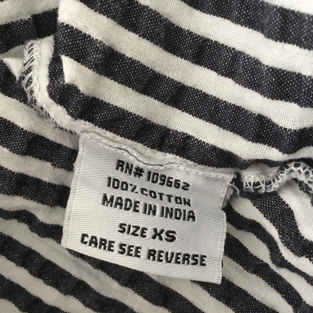 Tulip Seersucker Striped Dress - Picture 14 of 15